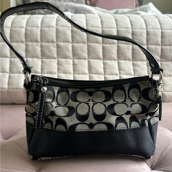 Coach Handbags - COPY - Vintage Coach Shoulder Bag